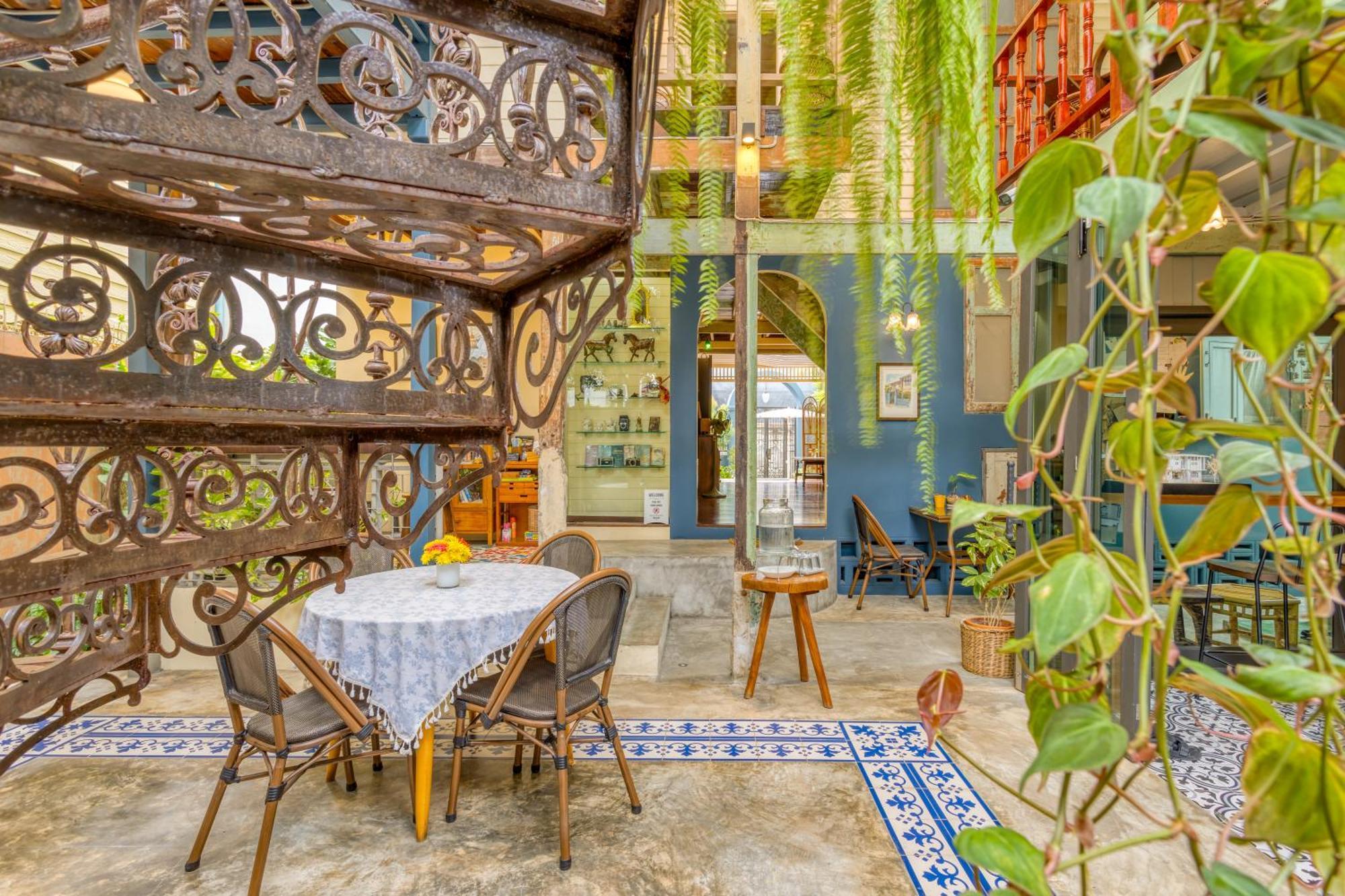Priya Boutique House Bed and Breakfast Bangkok Eksteriør billede